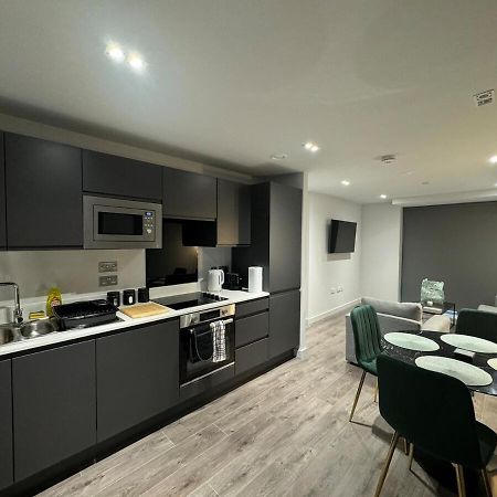 Modern 2-Bedroom Apartment In Heart Of Liverpool Exterior foto