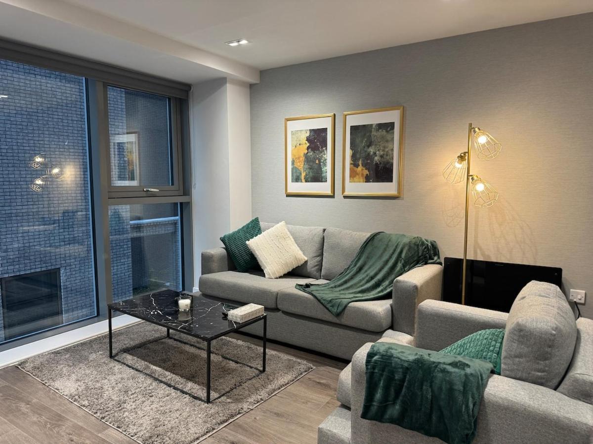 Modern 2-Bedroom Apartment In Heart Of Liverpool Exterior foto